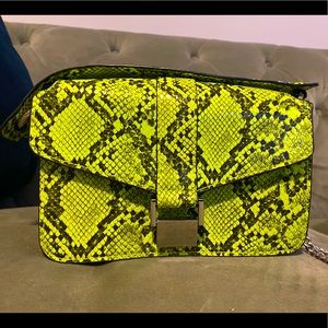 Neon snakeskin minbag